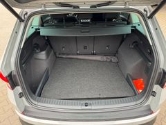 Fahrzeugabbildung Skoda Kodiaq Drive 125 4x4 AHK Navi 4x Sitzh. ACC