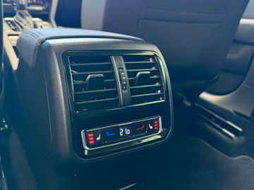 Volkswagen Passat BusinessR.Kamera1.HdCarPlaySHZ V+H