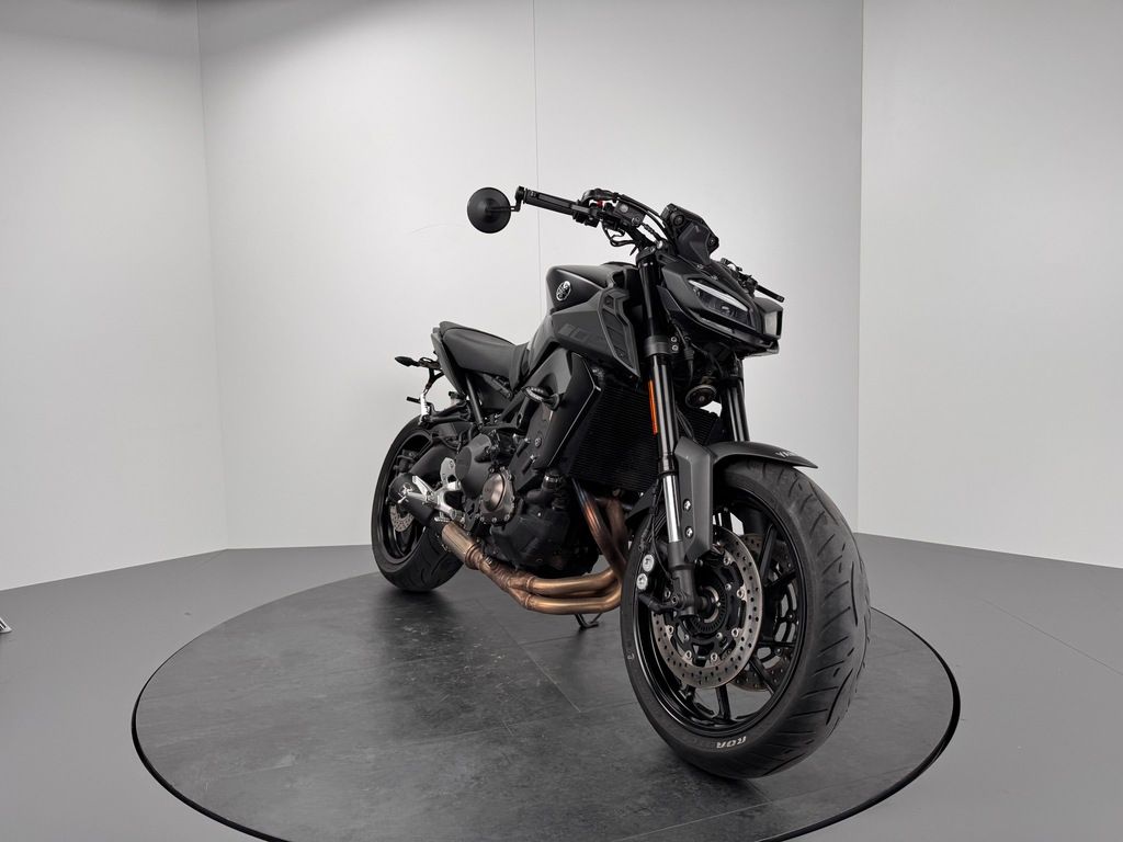 Fahrzeugabbildung Yamaha MT-09 *IXIL-ABGASANLAGE *WILBERS FEDERBEIN