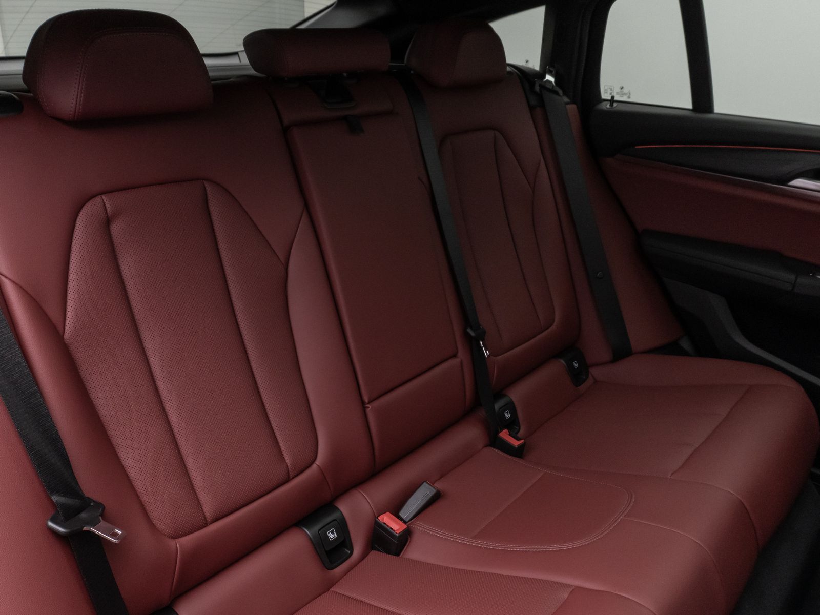 Fahrzeugabbildung BMW X4 xD30i M Sport Panorama 360°DAB H/K AHK Komfor