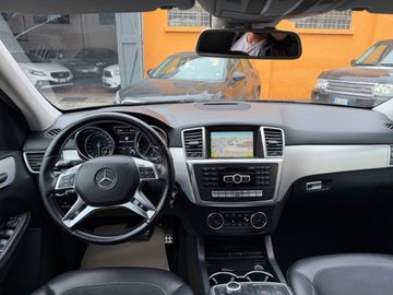 Mercedes ML 250 - 12