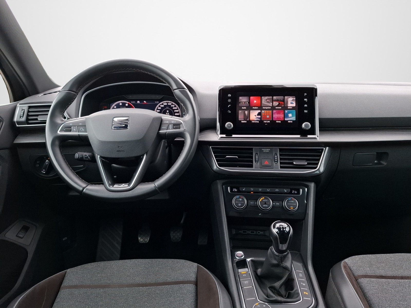 SEAT Tarraco 1.5 TSI Xcellence 7-SITZER / AHK / ACC / - Image 10