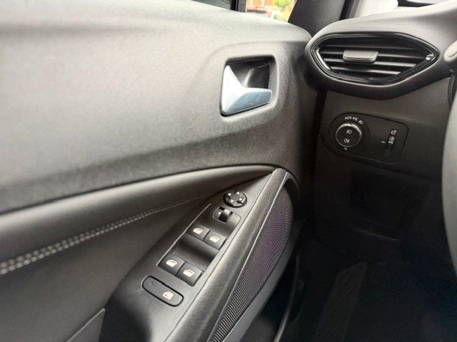 Fahrzeugabbildung Opel Crossland Elegance 130PS Automatik/Navi/Kamera!