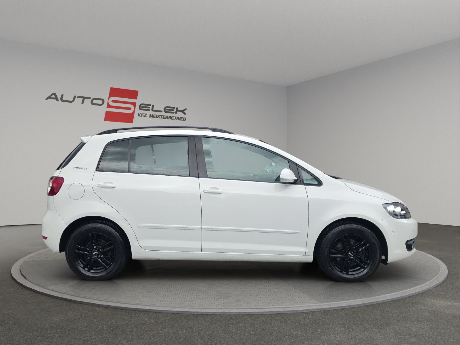 Fahrzeugabbildung Volkswagen Golf Plus VI Team AUTOMATIK STEUERKETT TÜV NEU