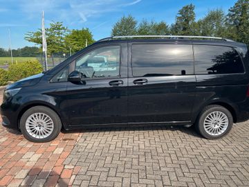 Mercedes V 220 - 5