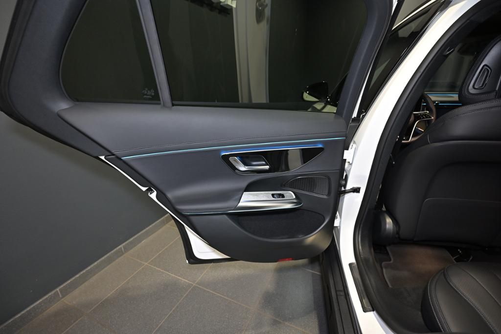Mercedes-Benz E 300 de 4M T All-Terrain PANO/AHK/NIGHT/LED/RFK foto 18