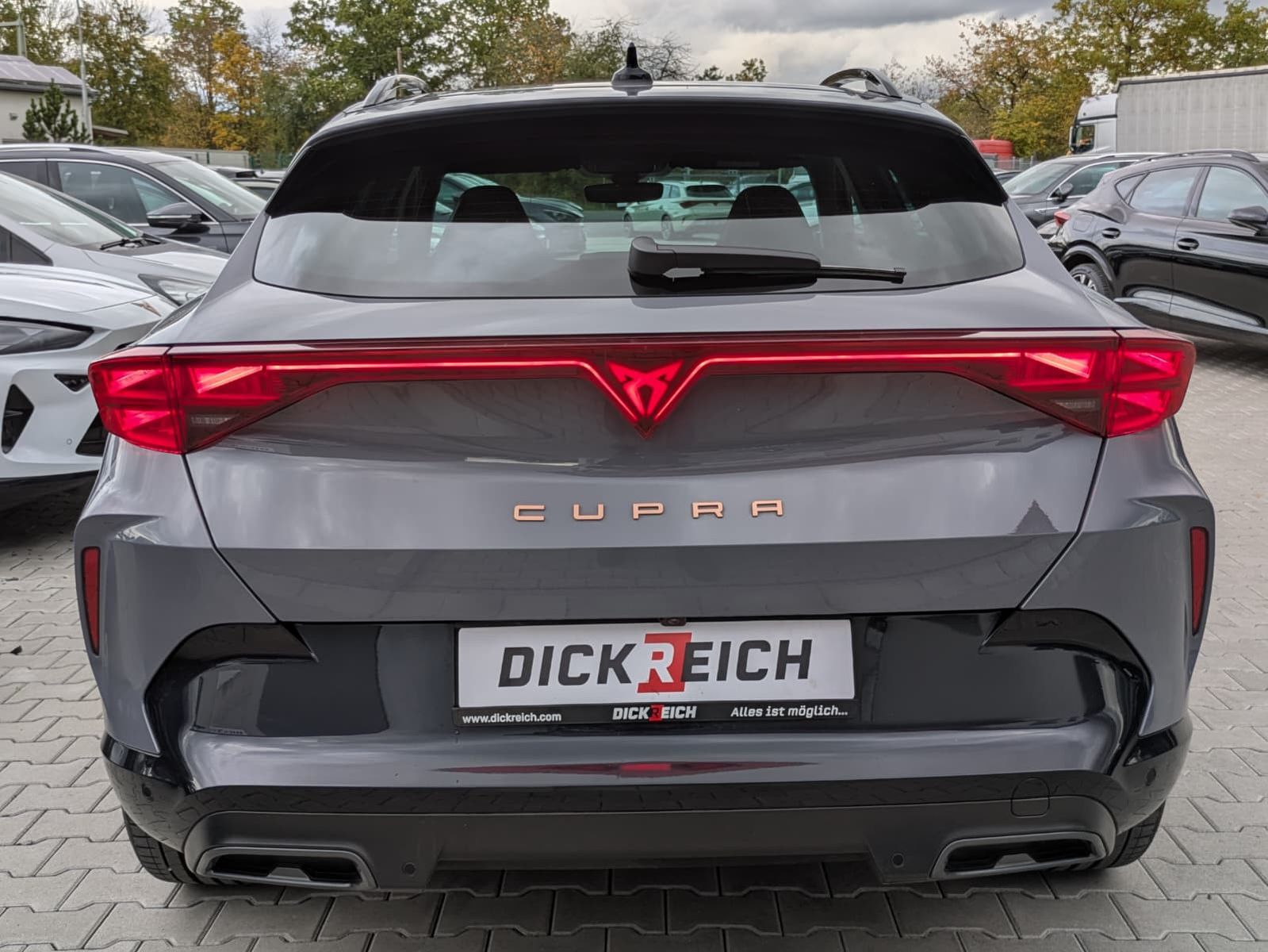 Fahrzeugabbildung CUPRA Formentor 1.5 eTSI PANO*MATRIX*SENNH.*DINAM*360°