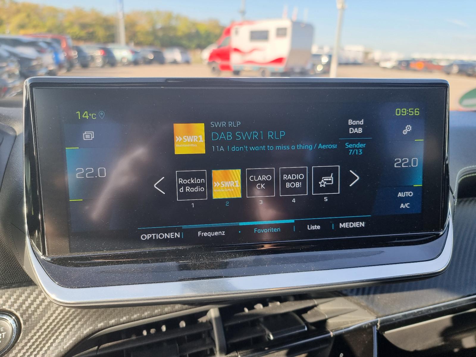 Peugeot e-2008 GT-Line -KLIMA-NAVI-CARPLAY-SHZ-CAM-LEDER