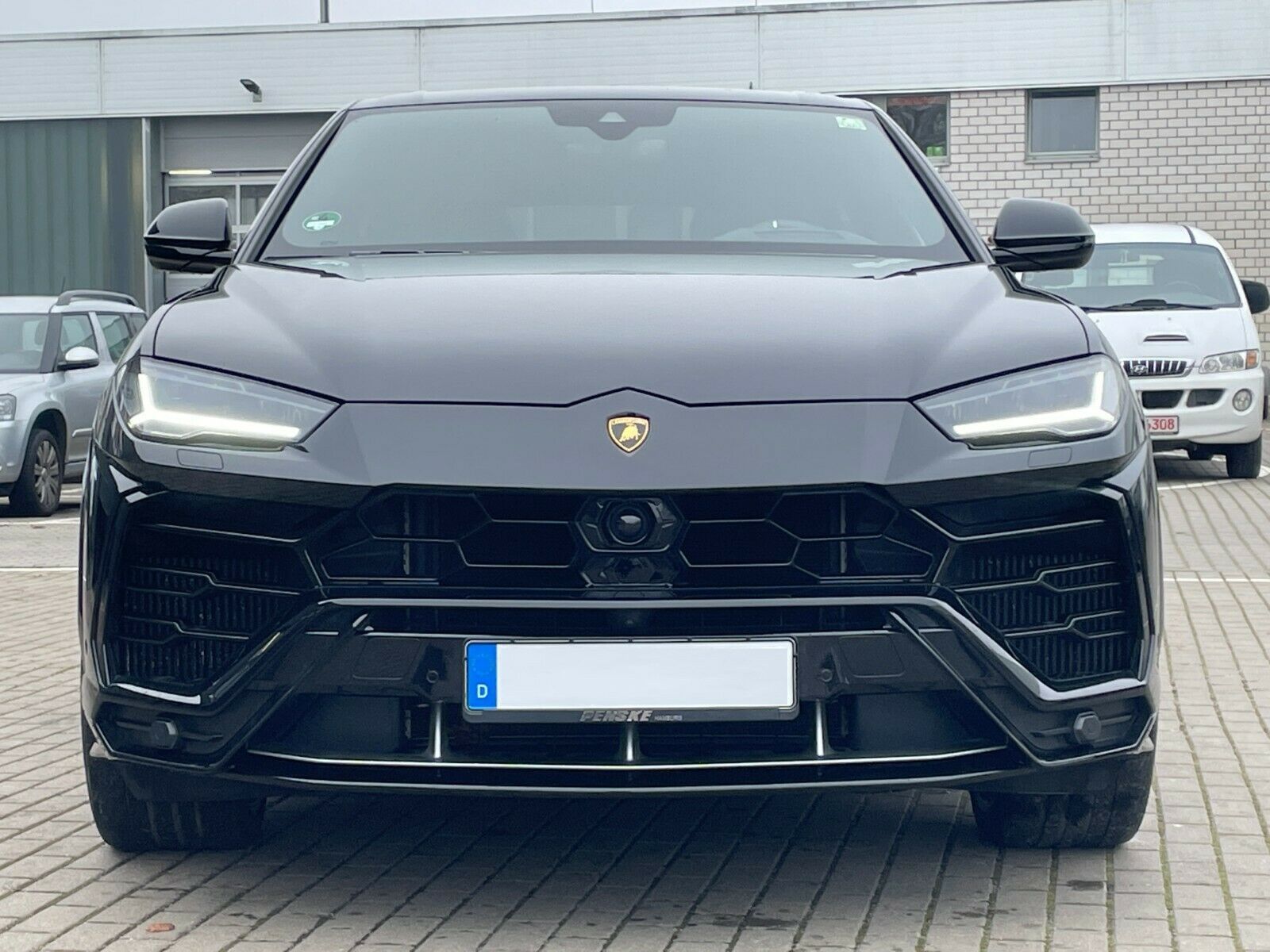 Fahrzeugabbildung Lamborghini Urus LP650 *PANO*Carbon*HeUp*23*Miete*Mietkauf*