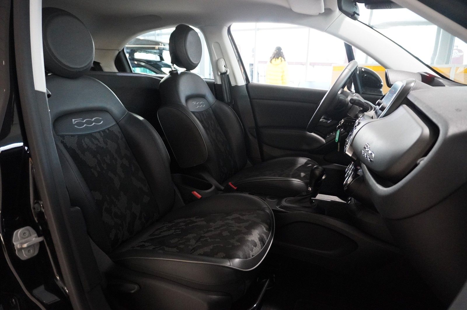 Fahrzeugabbildung Fiat 500X 1.3T CROSS DCT NAVI/LED/PDC/SPORT/TEMP/DAB+