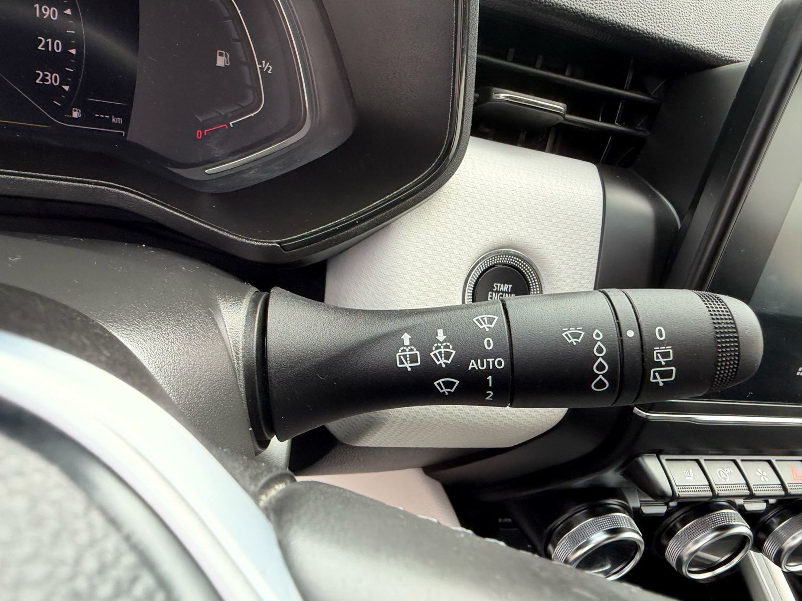 Renault Clio - Bild 12