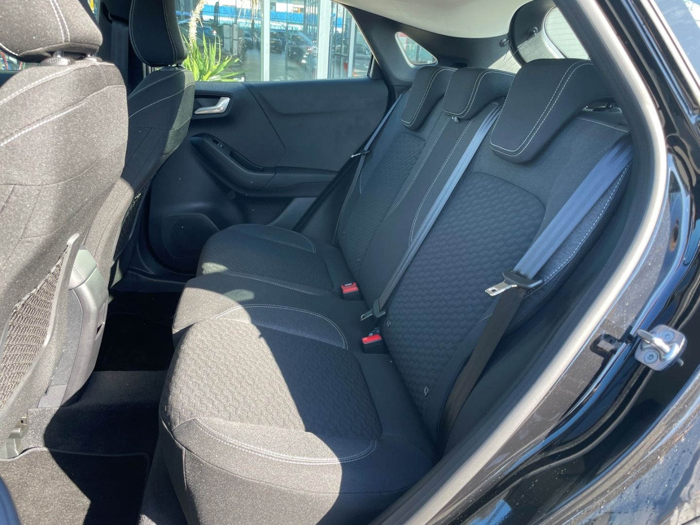 Fahrzeugabbildung Ford Puma Titanium Navi Rückf. Kamera Tempomat