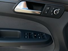 VW Touran Highline AHK|8xBereift|SHZ|Klima|PDC|MFL