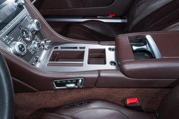 2011 Aston Martin VIRAGE — миниатюра 28