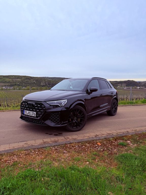 Image of Audi RSQ3