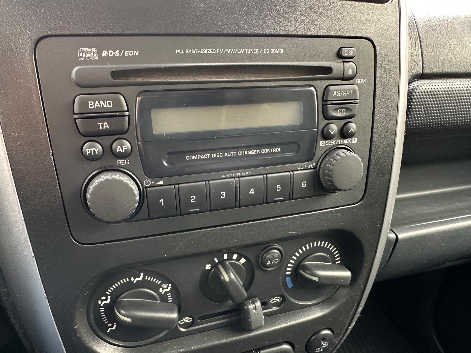 SUZUKI JIMNY 1.3 VVT 86ch 4X4 STYLE - CUIR - ATTELAGE - SIÈGES CHAUFFANTS - CLIMATISATION