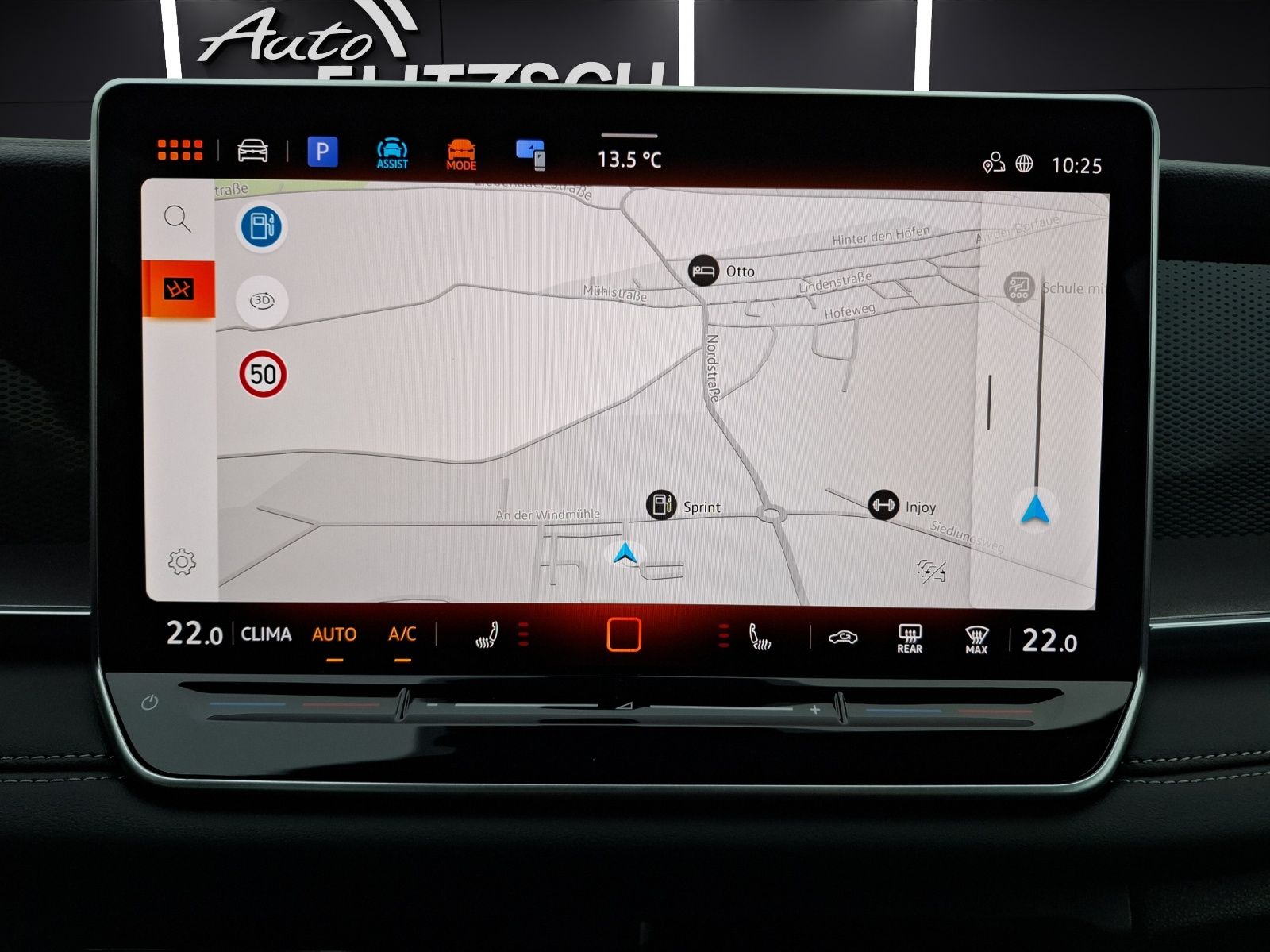 Fahrzeugabbildung Volkswagen Tayron TDI Life DSG 4M 7-Si Matrix AHK Navi AID