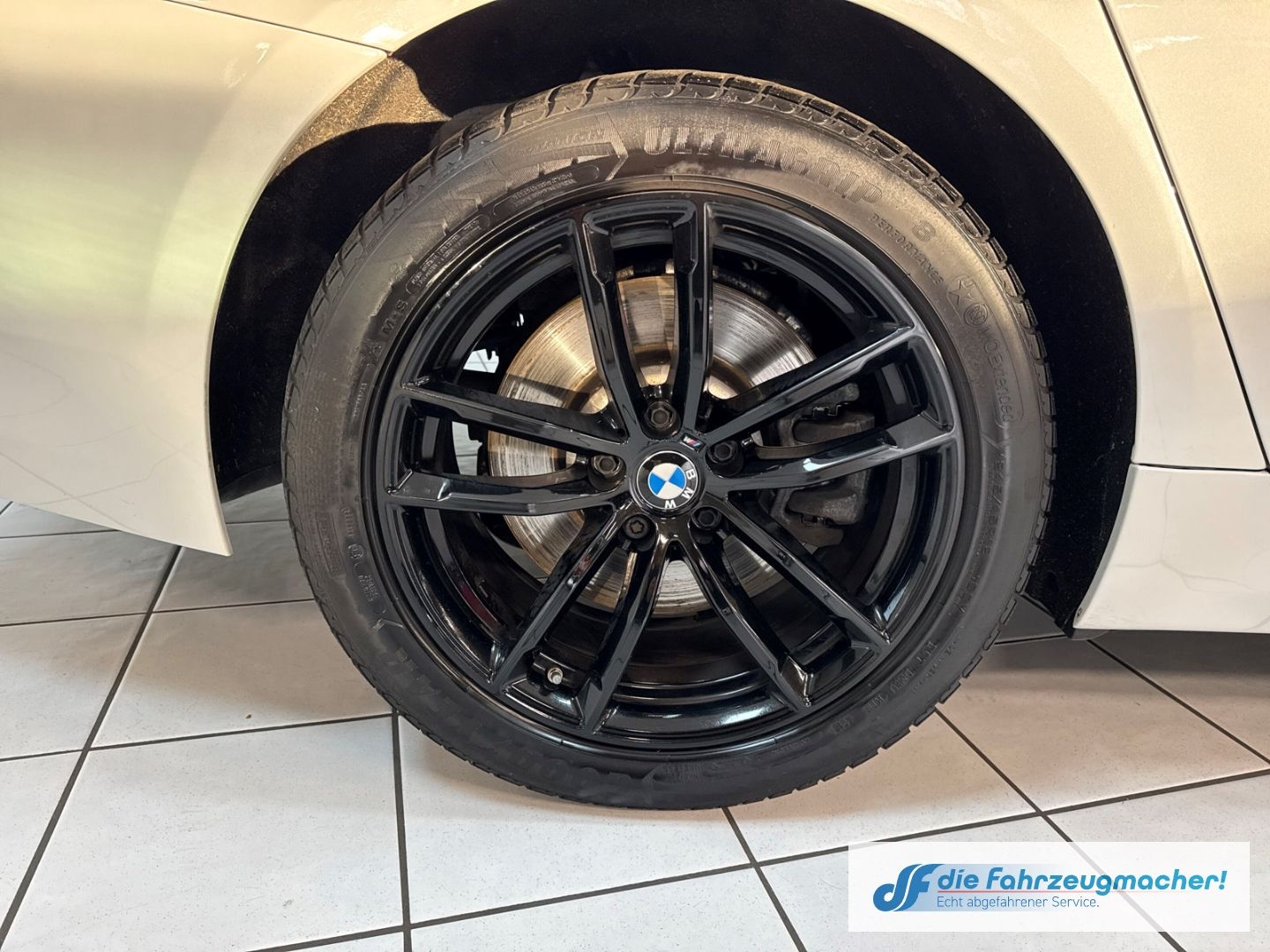 Fahrzeugabbildung BMW 530 d Touring M Paket Navi Digitales Cockpit LE