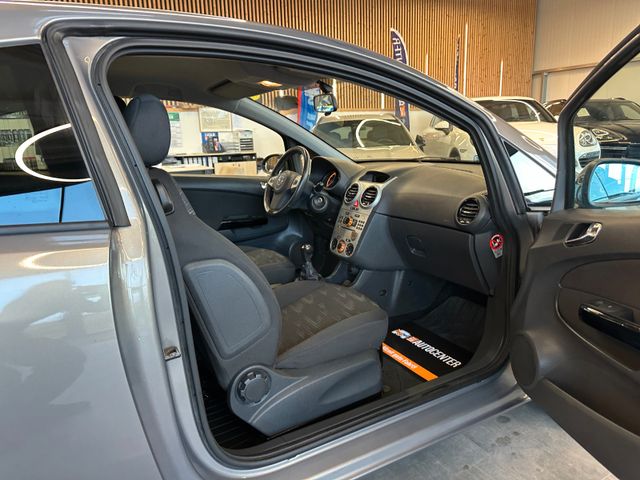 Opel Corsa D Satellite