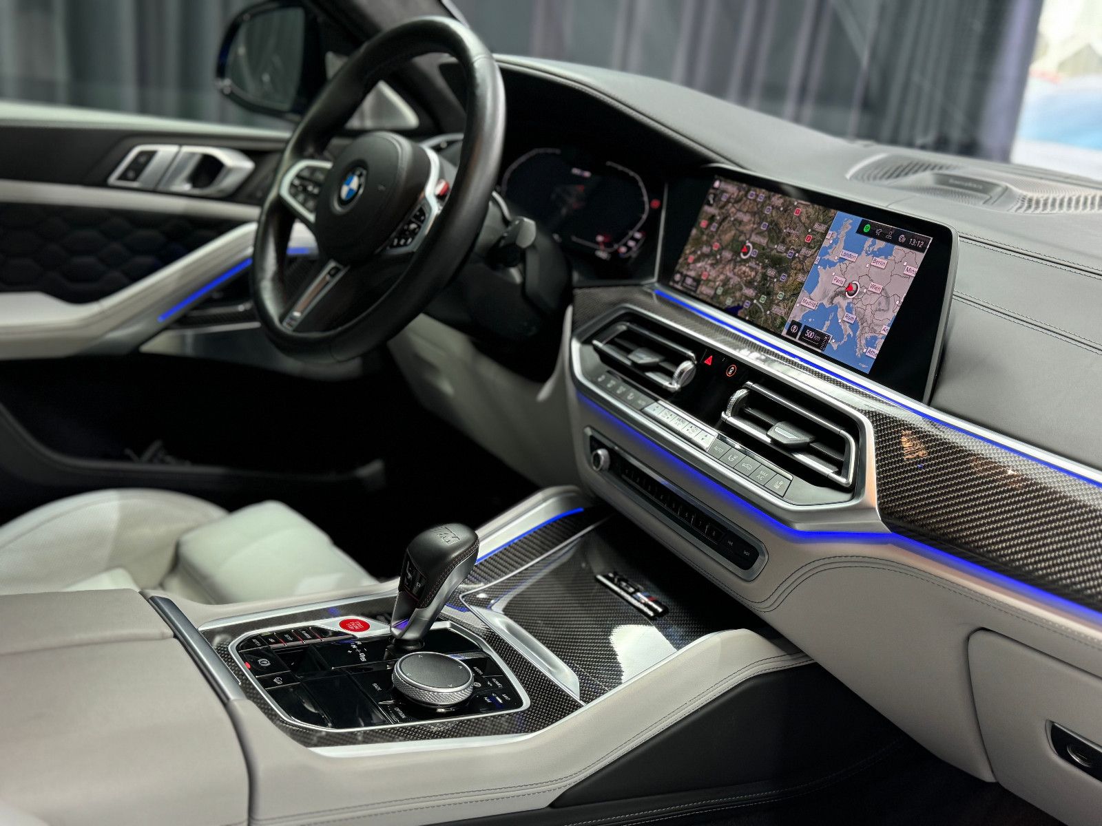 Fahrzeugabbildung BMW X6 M Competition|BOWERS&WILKINS|LASER|PANO|VOLL|