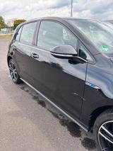 Volkswagen Golf GTE 1.4 TSI SHZ Standheiz. ACC Climatronic  - mit Hybrid-Antrieb: Beheizbare Frontscheibe, mit Klimaautomatik