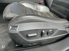 Fahrzeugabbildung Opel Insignia A ST Innov. Autom. Recaro Pano Navi 20"