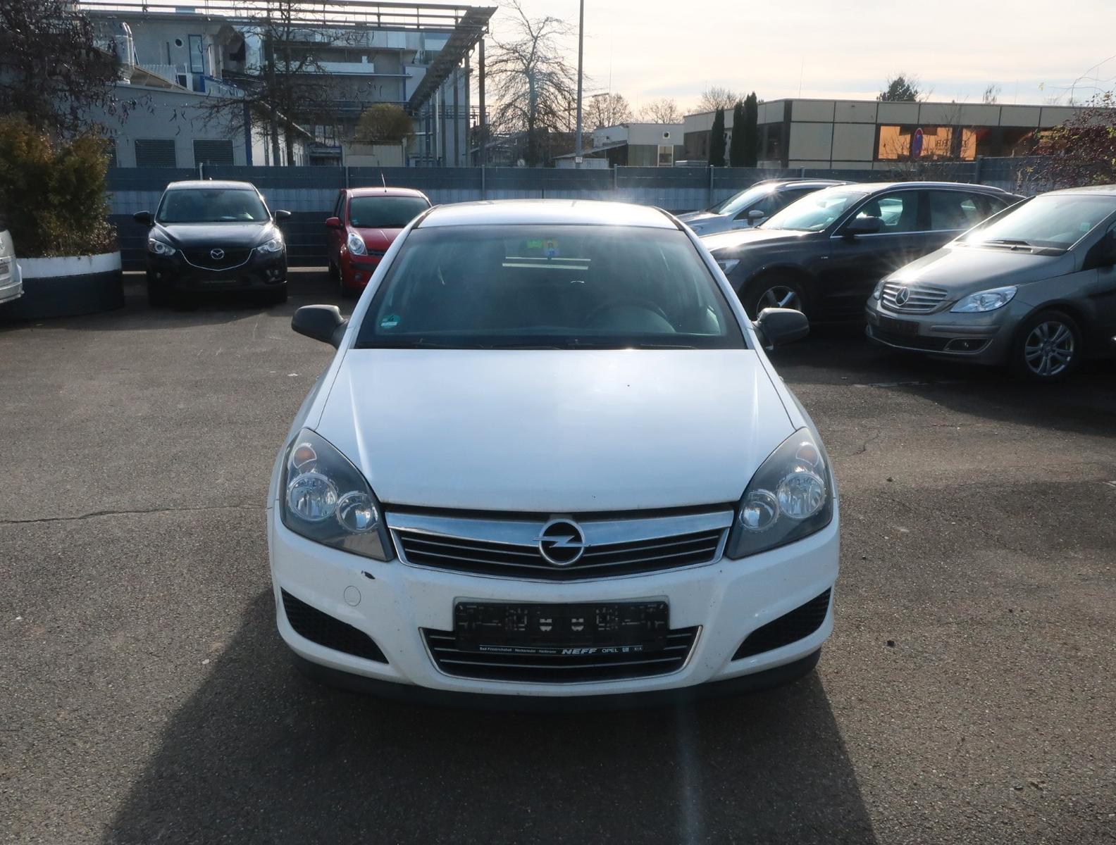 Opel Astra H Lim. Basis