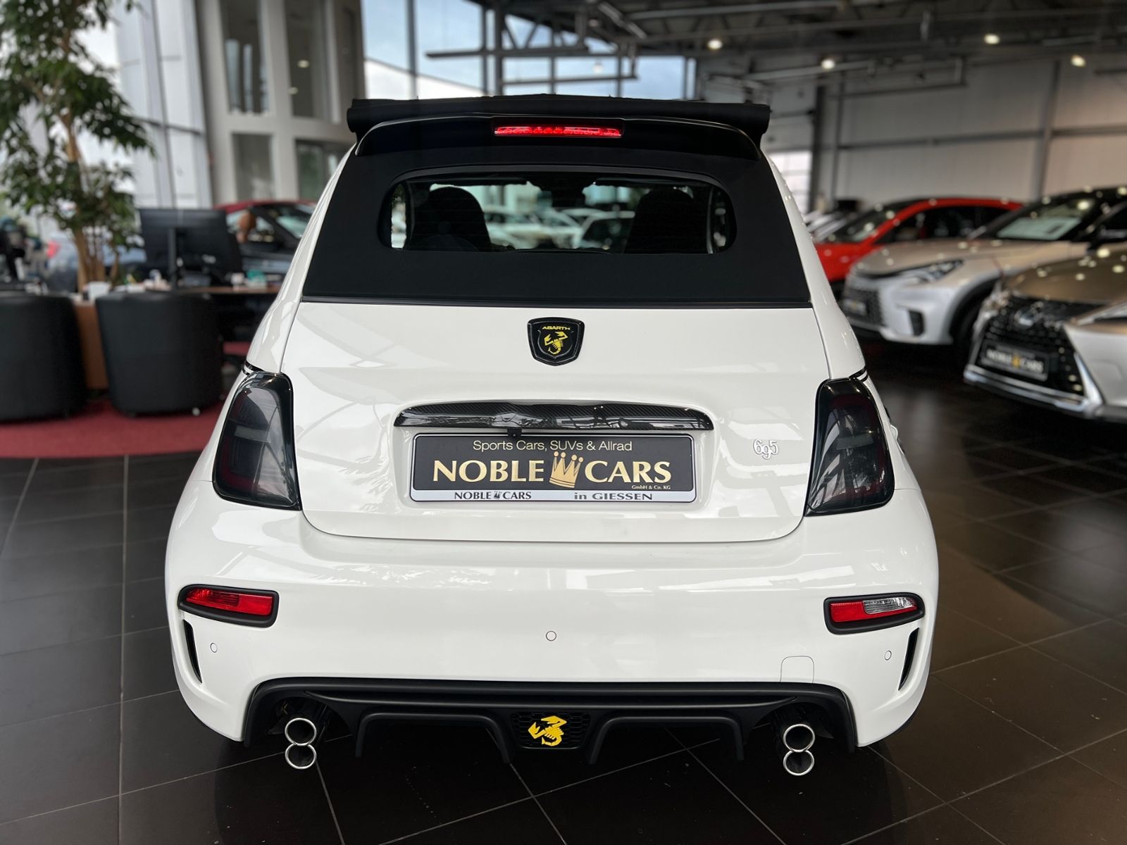 Fahrzeugabbildung Abarth 695C Cabrio Aut. KLIMA CARPLAY RFK ALU