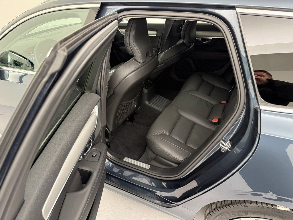 Volvo V90 T6 Core Recharge AWD foto 17