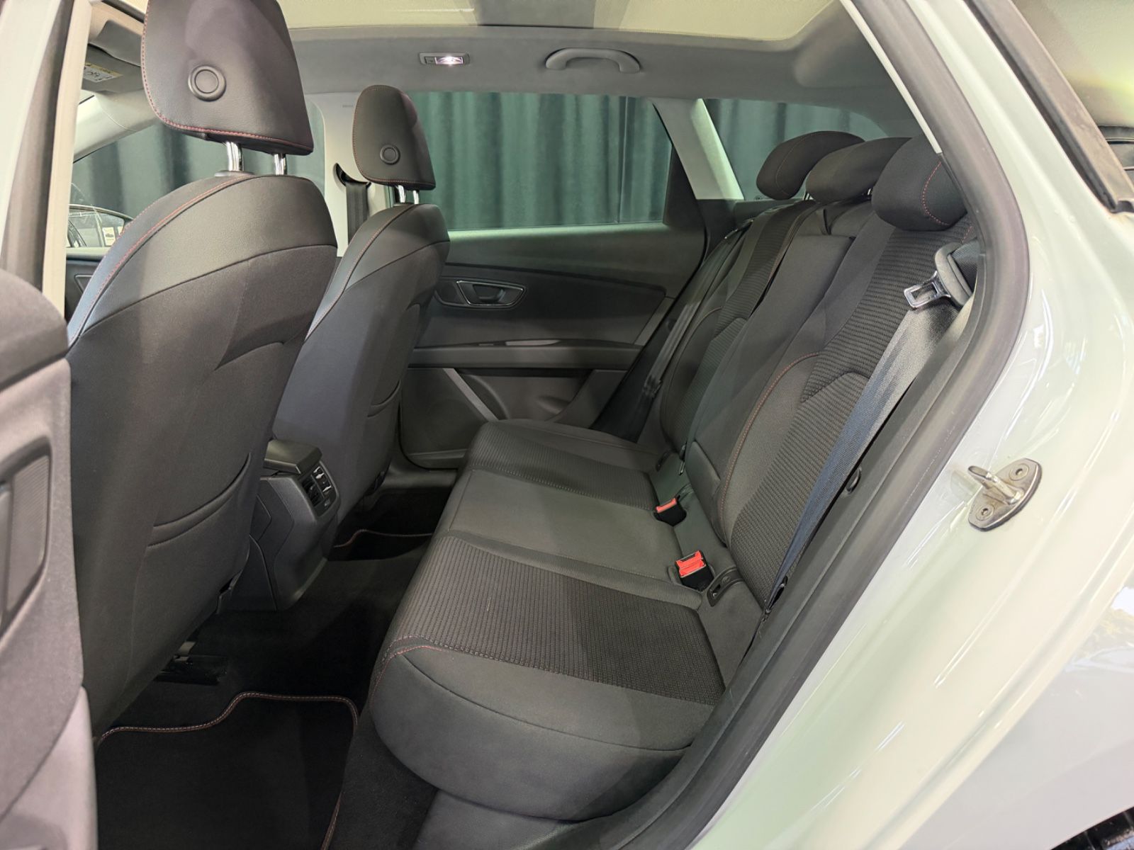 Fahrzeugabbildung SEAT Leon ST FR |RF-CAM|2.HAND