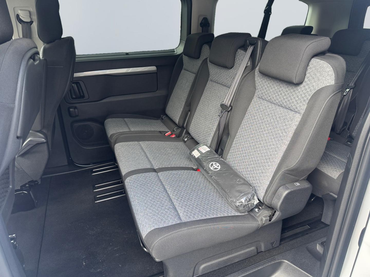 Toyota Proace Verso 2.0 D-4D L2 Team D *LED*ACC*CAM*Nav