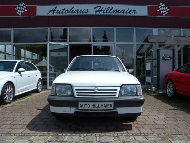 Opel Ascona 1,6 i LS *SEHR SCHÖNER ZUSTAND*1.HAND*