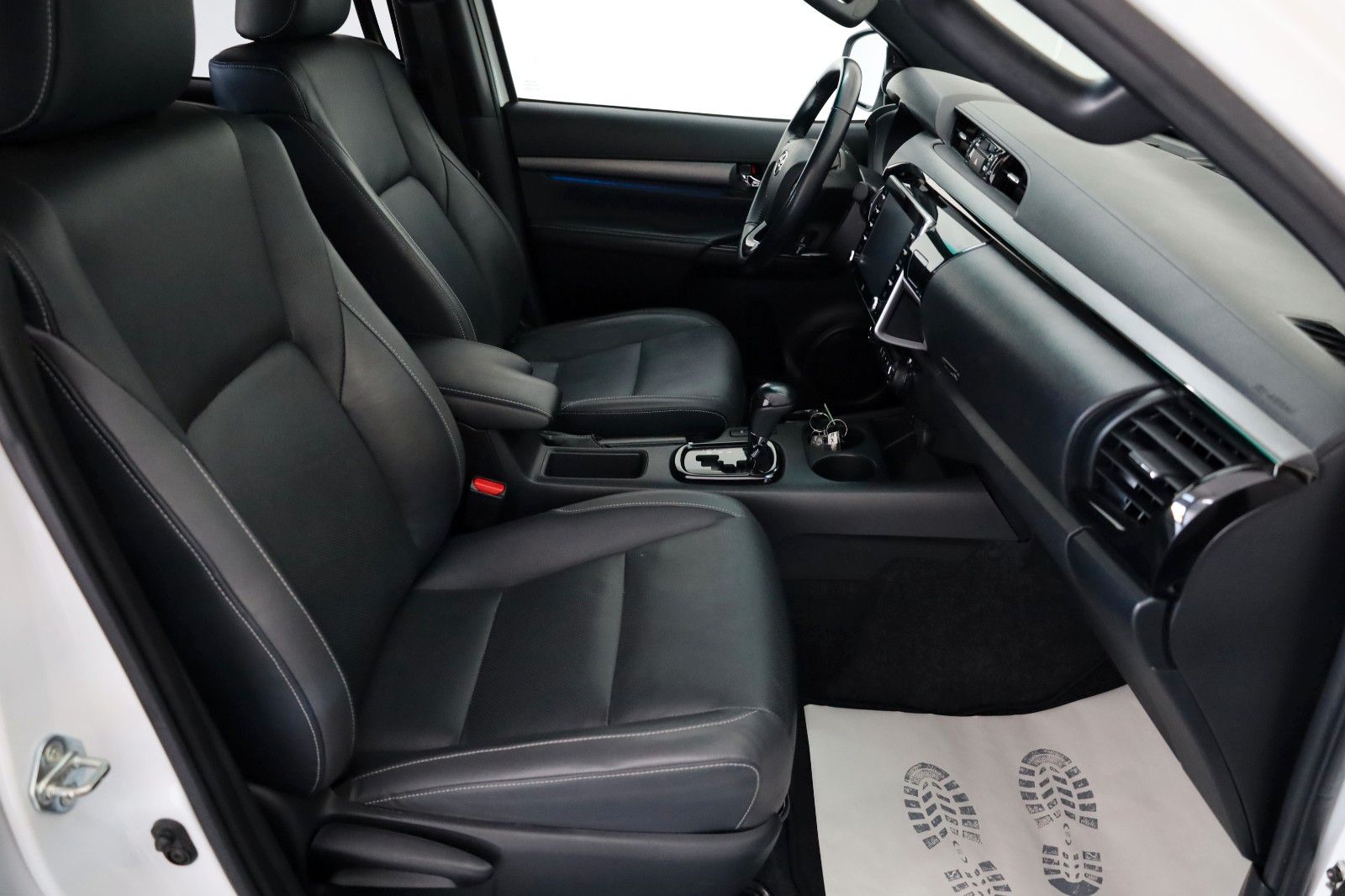 Fahrzeugabbildung Toyota Hilux 2.8 D-4D 4x4 Invincible Sport,ACC,360°,AHK