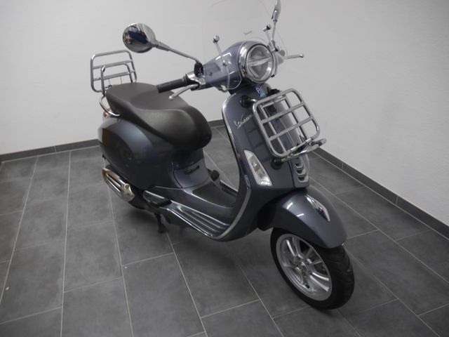 Vespa Primavera 50  Touring //1700KM  // LED / Sturz