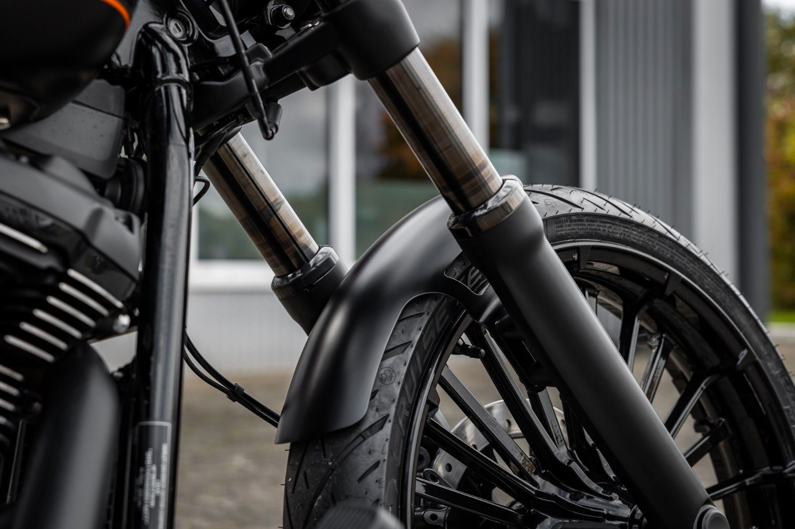 Fahrzeugabbildung Harley-Davidson Breakout DARKSIDE FXBR 117 MY25 -H-D Kiel Custom