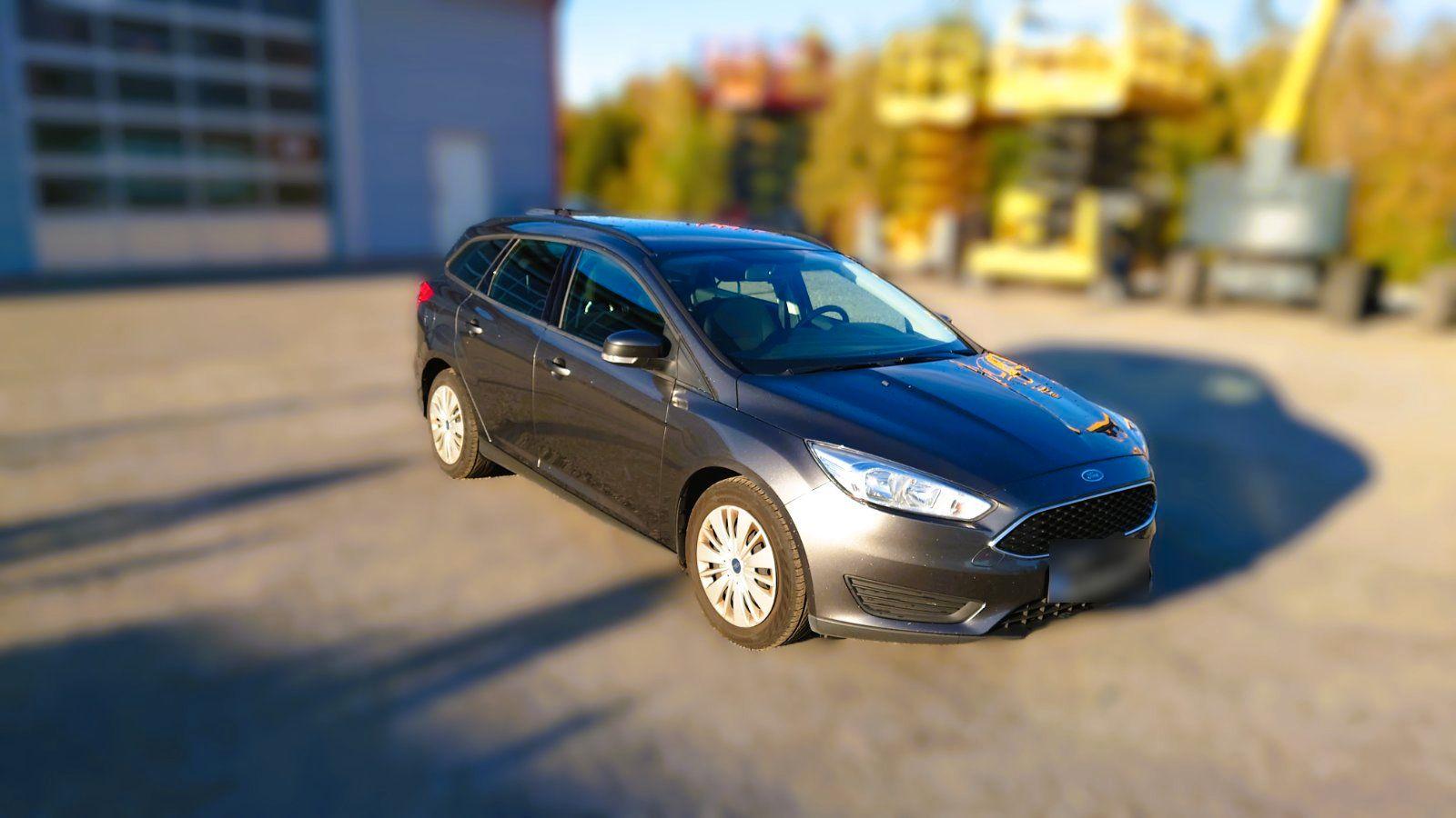 Ford Focus 2015 — салон