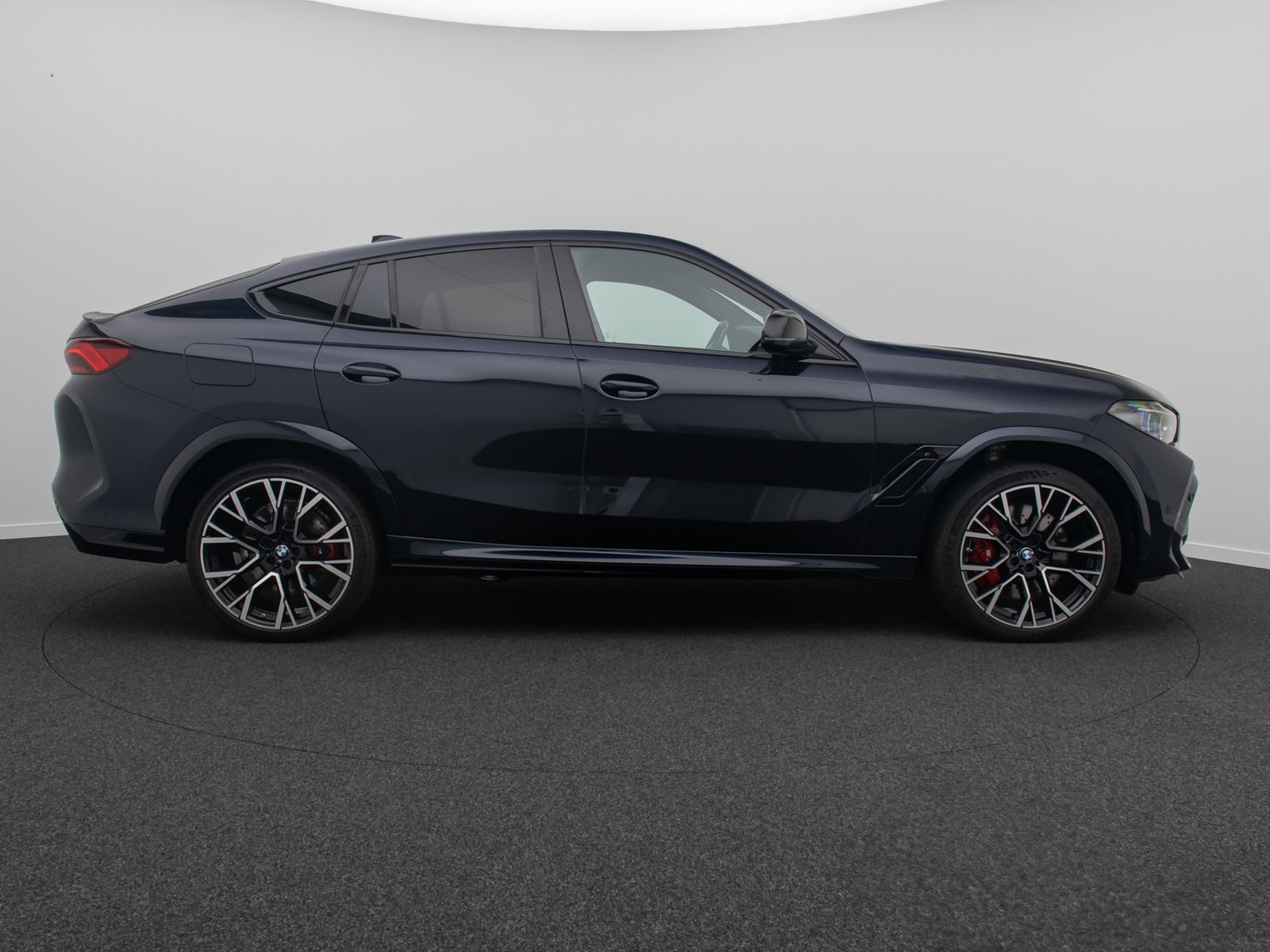 Fahrzeugabbildung BMW X6 M Competition M Driver´s DisplKey Sky Lounge