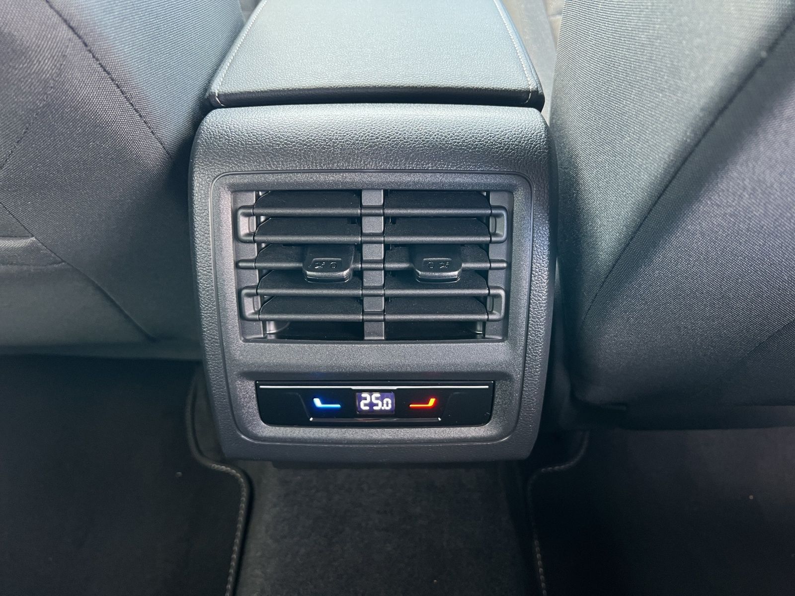 Golf VIII Life 2.0 TDI DSG*Navi*ACC*LED