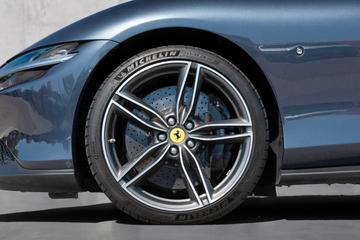 2020 Ferrari ROMA — миниатюра 11