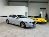 Jaguar XE 25t 240PS Portfolio Aut. Navi*Leder*Xenon* - Jaguar XE aus 2016