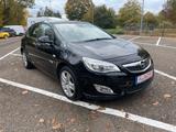Opel Astra 1.4 Turbo Cosmo Cosmo - Opel Astra aus 2011: Turbo
