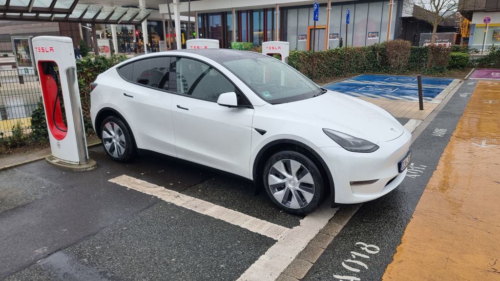 Image of Tesla Model Y
