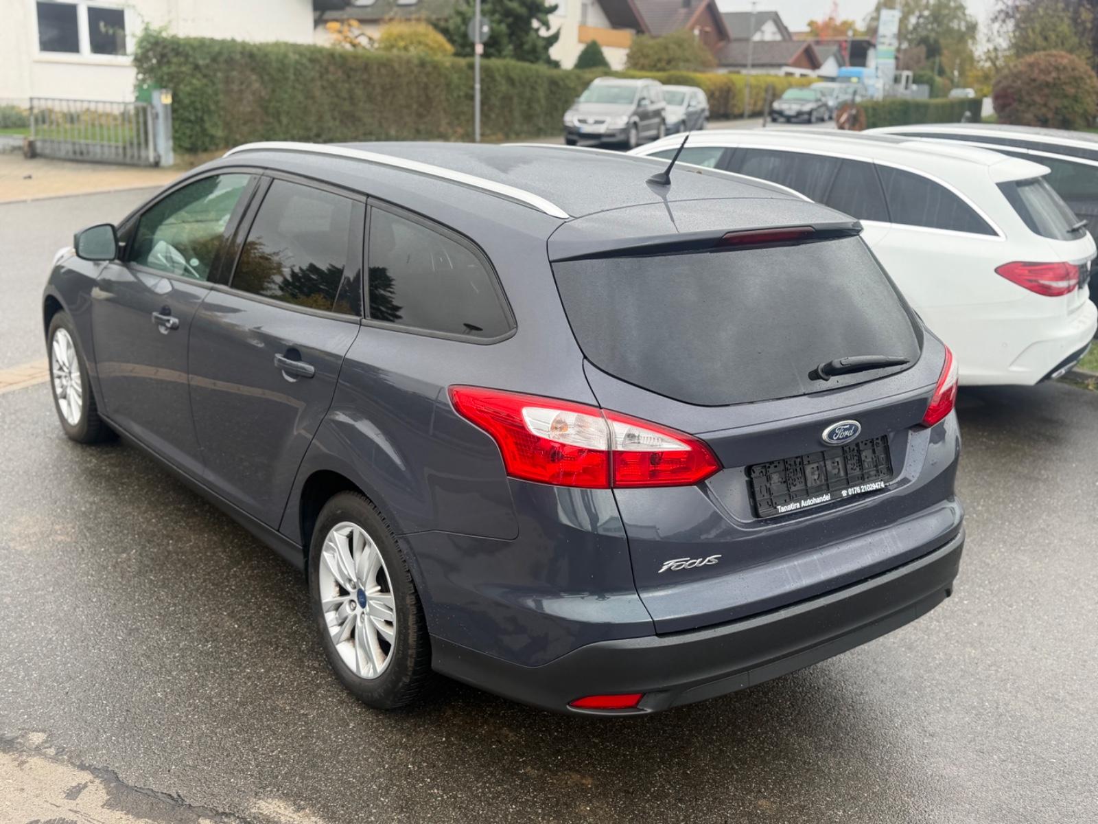 Ford Focus 2012 — photo 7