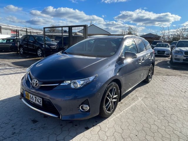 Toyota Auris Touring Sports 2,0-l-D-4D