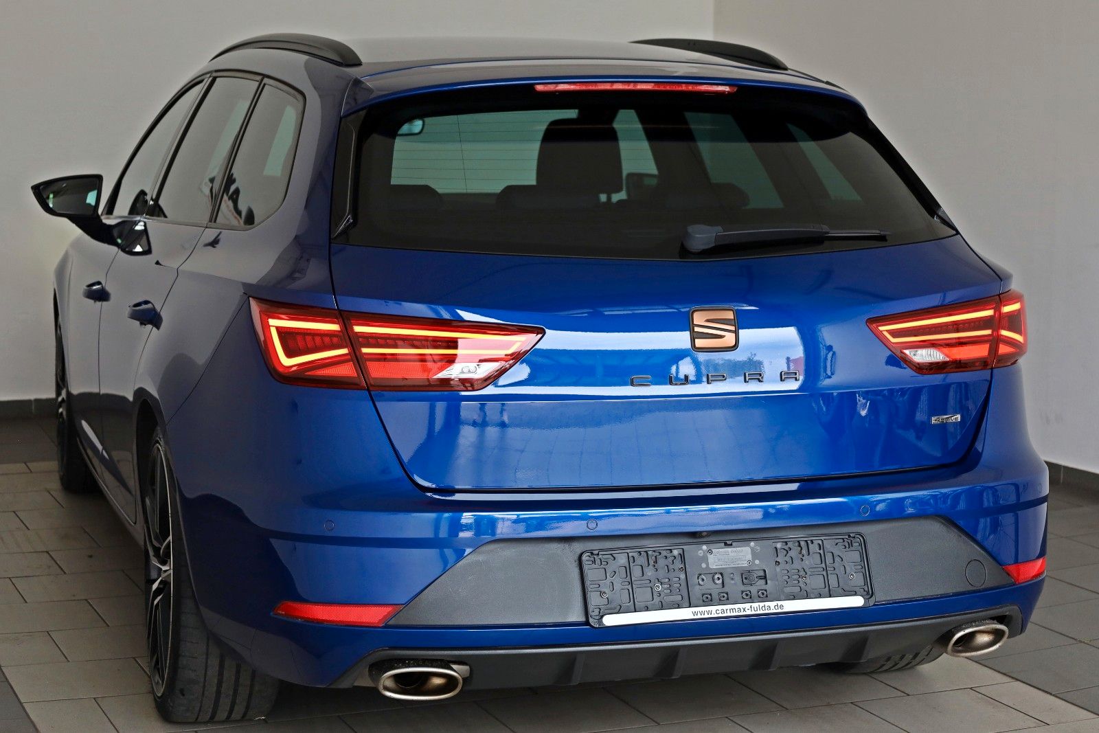 Fahrzeugabbildung SEAT Leon ST Cupra 300 4Drive Navi,LED,Kamera,ACC,DCC