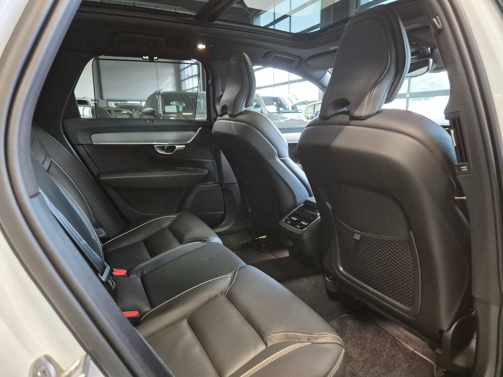 Volvo V90 2.0 d ULTIMATE BRIGHT LEDER PANO STANDHZ AHK foto 21