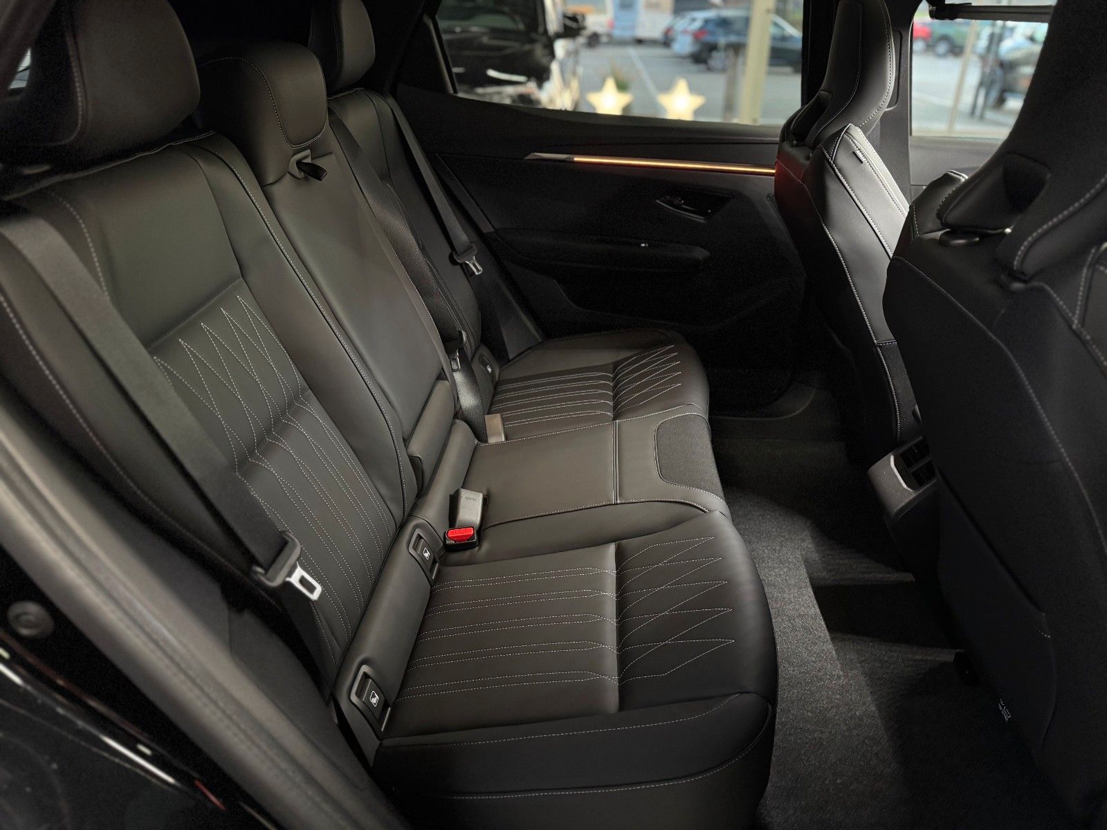 Fahrzeugabbildung Mitsubishi Eclipse Cross EV Diamant TOP Luxury-Paket + 22KW