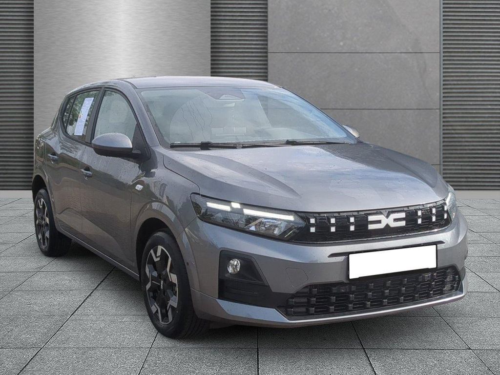 Dacia Sandero — hlavná fotografia