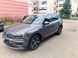 Volkswagen volkswagen  tiguan 2.0  2018 - Volkswagen Tiguan mit Diesel-Antrieb: Limousine, 2.0
