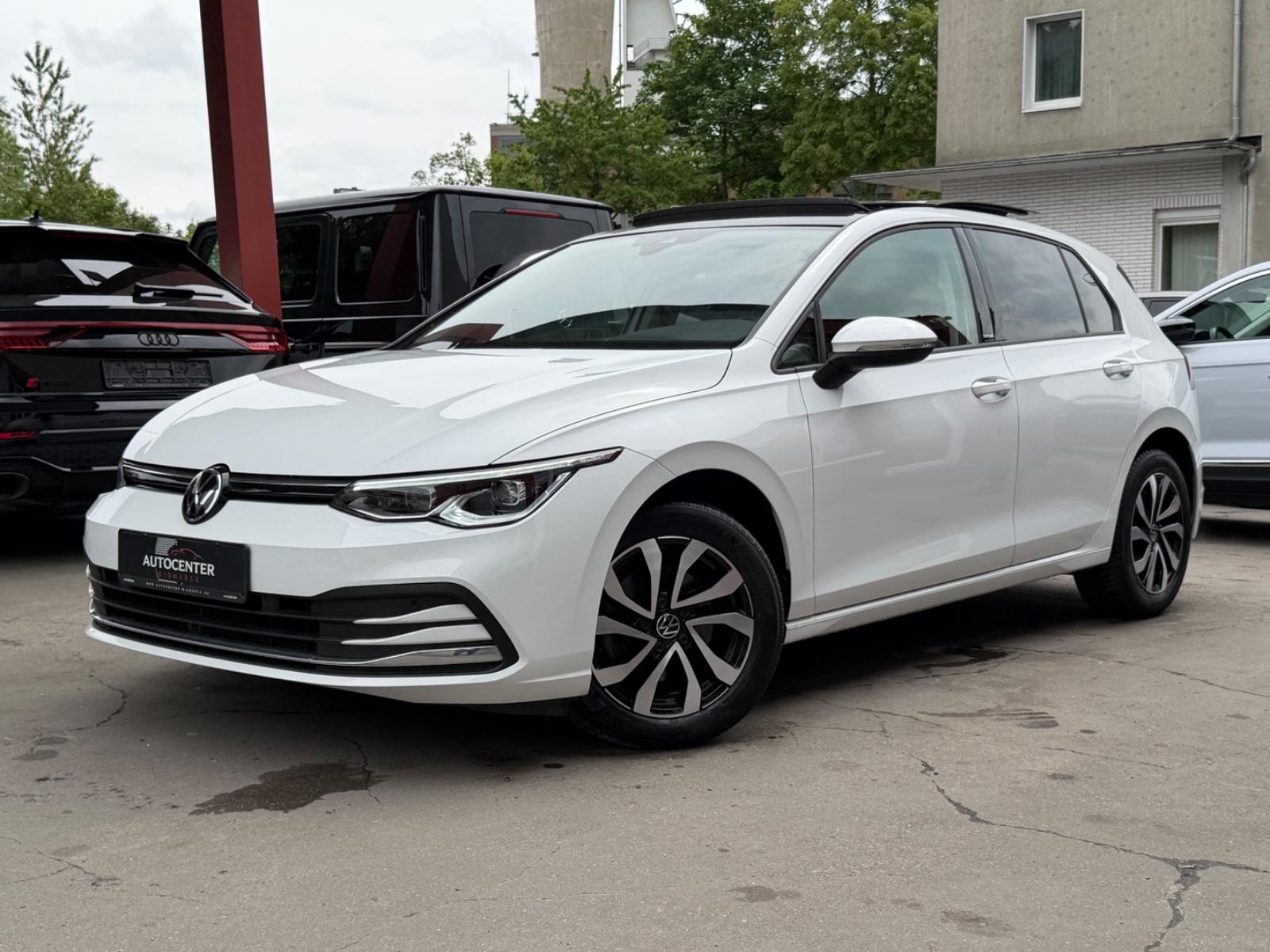 Volkswagen Golf VIII Lim. Active eTSI NAVI/LED/PANORAMA/